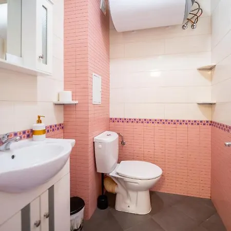 Cozy Little Apartment In The Heart Of Studentski Grad Sofia Exterior photo