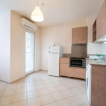 Cozy Little Apartment In The Heart Of Studentski Grad Sofia Exterior photo