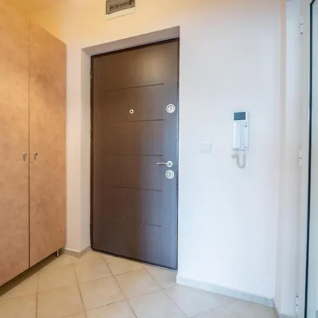 Cozy Little Apartment In The Heart Of Studentski Grad Sofia Exterior photo
