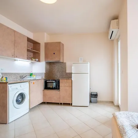 Cozy Little Apartment In The Heart Of Studentski Grad Sofia Exterior photo